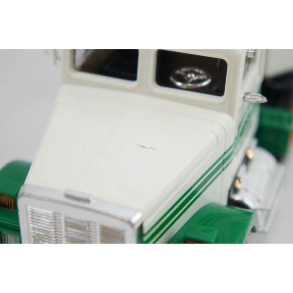 GC 1992 Hess Gasoline Tanker Truck Toy Diecast Metal Collectible - Picture 3 of 7